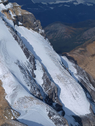 Steep glacier on the NE side of Mount Richardson