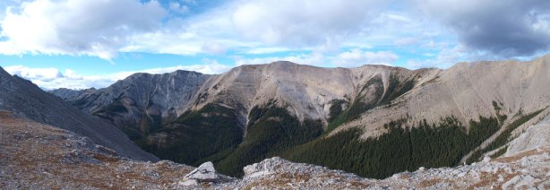 Panorama of the other side. Ahh, this is Bedson Ridge!
