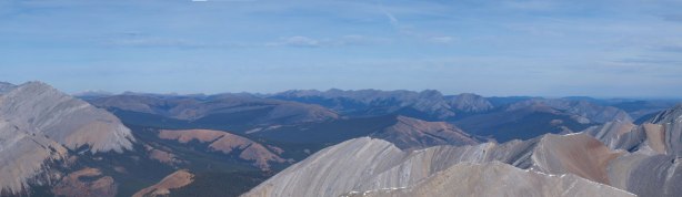 This is looking towards Ya-Ha-Tinda. In the distance you can see Maze Peak, Labyrinth Mountain, etc.