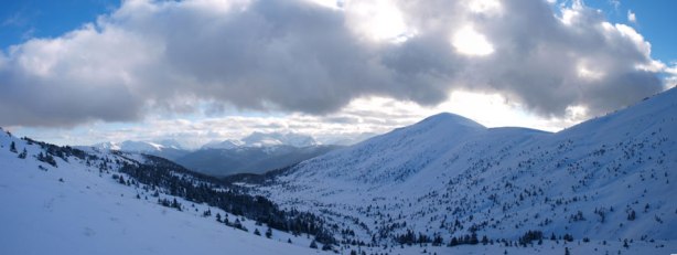 Panorama from the west side of Elysium Mountain