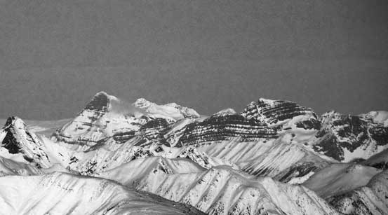 The remote giants up the Bush Road - Mt. Bryce (L) and Cockscomb Mountain (R)