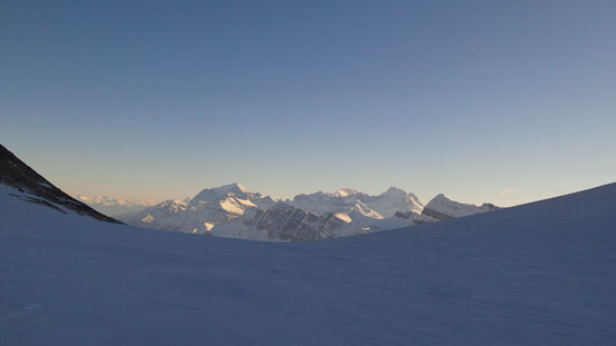 Cooling looking Lake Louise's giants from Daly/Daly NE2 col.