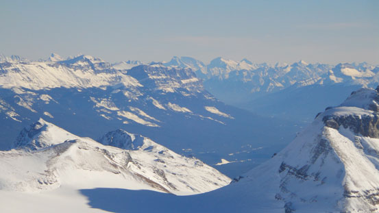 Castle Mountain massive and Bow Valley