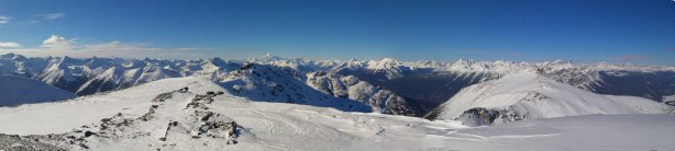 Summit panorama looking towards Robson. Click to view large size.