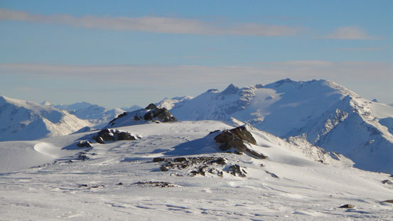 One of the many unnamed peaks in Selwyn Range