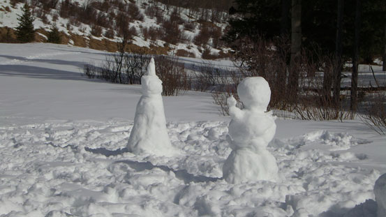 Someone built snowman here. I'm sure they'll melt in no time..