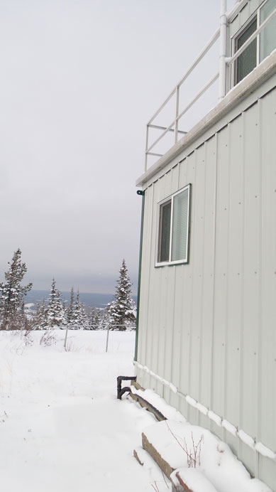 Another photo showing the lookout building
