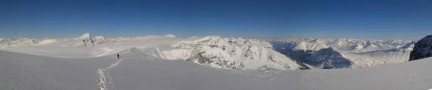 Panorama from near the second false summit. Click to view large size.