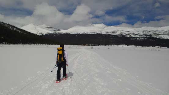 The boring slog back across Bow Lake