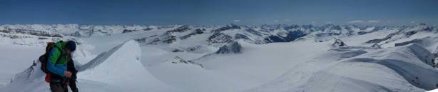 Partial summit panorama. Click to view large size.