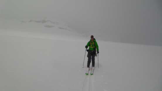 Skiing across the Wapta. Nearly white out