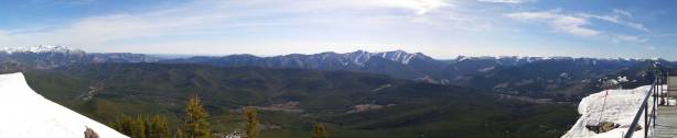 Summit Panorama looking east. Click to view large size.