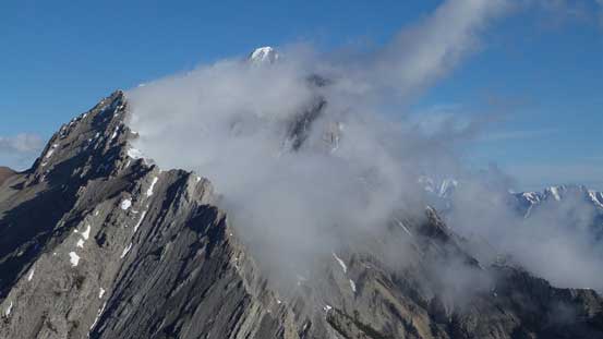 A closer look at Elliot Peak. Beautiful cloud formation