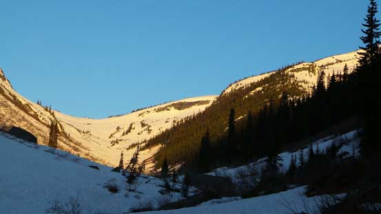 Looking ahead towards Balu Pass. It's not a long way to get there.