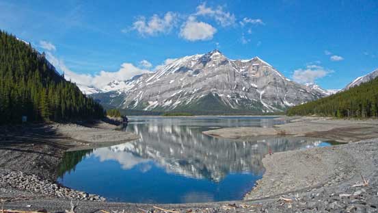 A view of Upper Kananaskis Lake from the trail head