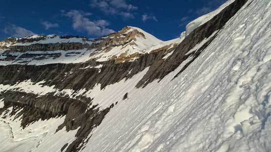 Now I was on my own. Climbing steep snow towards the col