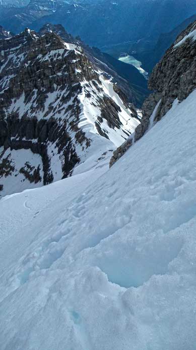 Ahead's the most steep section. Here I was traversing to bypass the rock step