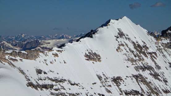 A closer look at the SE ridge of Mt. Victoria