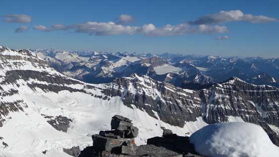 The entire Wapta Icefield is below us!