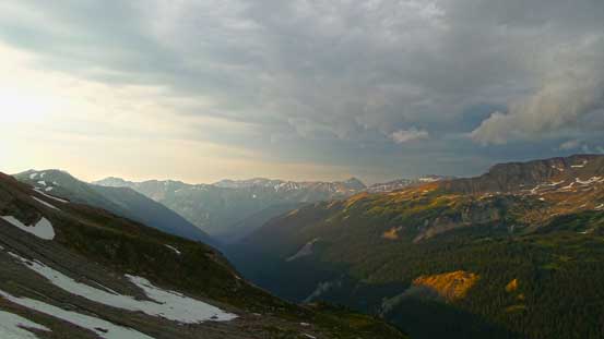 The approaching storm and Dogtooth Range