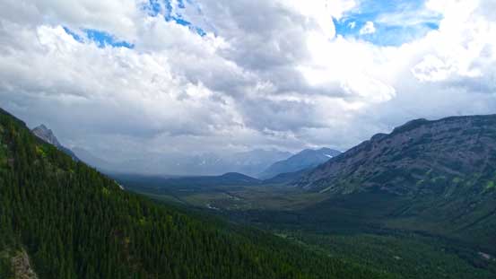 Stormy weather towards Kananaskis Lakes