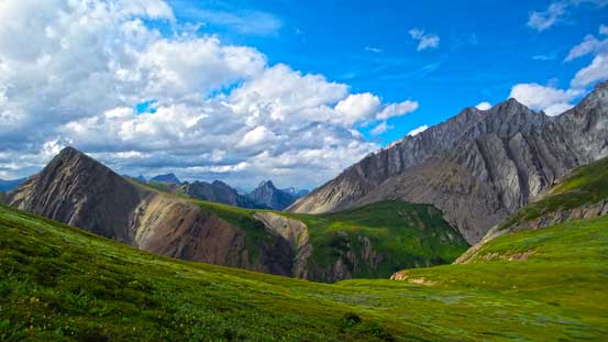 From the grassy col, looking north. There seems to be another grassy plateau between Opal Ridge and Mt. Potts
