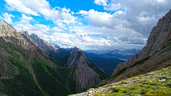 Looking south, already higher than King Creek Ridge (center foreground)