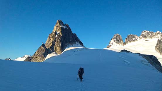 Easily crossed the upper Vowell Glacier towards Pigeon/Howser col