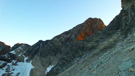 Uto Peak seen from the approach. A wide ledge would lead us to the col