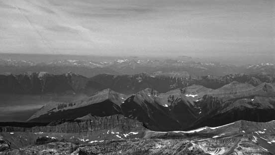 Towards west we could see the distant Purcell giants like Jumbo Mountain