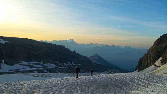 Looking back at some morning colours over the horizon.