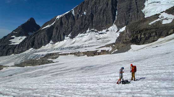 Back onto the glacier