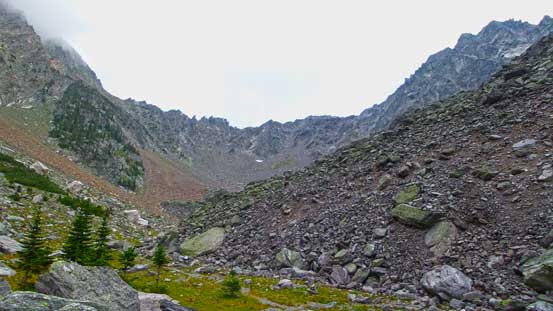 The upper bowl. the steep gully leads climber's left of the col