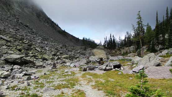 Back to the upper bowl. This is a nice camping spot