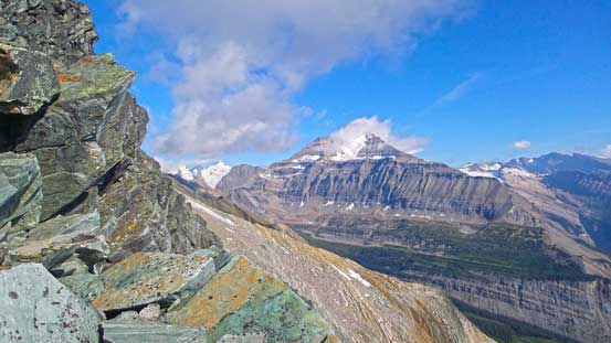 On the southeast ridge now, looking towards Whitehorn Mountain
