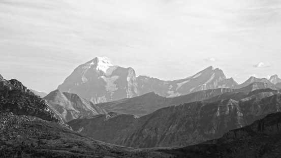 Mt. Robson and Resplendent Mountain free of clouds now