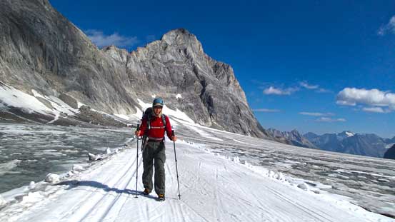Doug using the ski tracks. Jellicoe behind