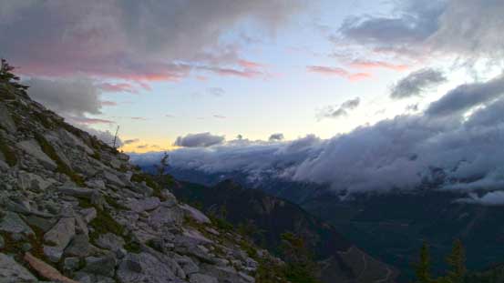 The next morning clouds came in and out. Typical weather