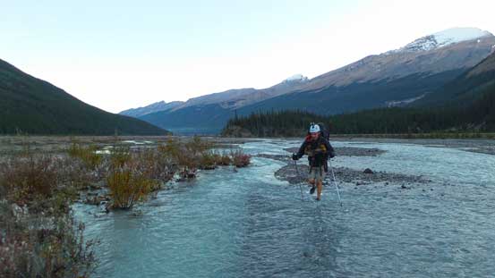 A cold but easy crossing of Sunwapta River