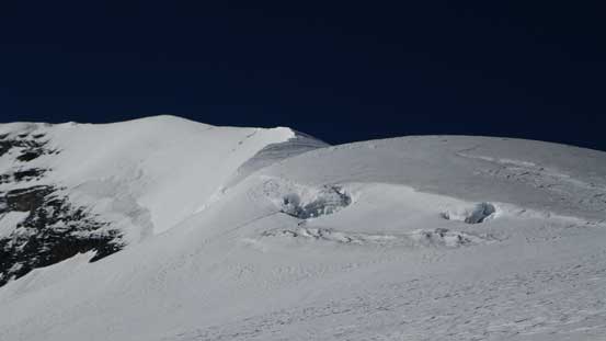 Woolley's north ridge. Looks corniced and there're hidden crevasses on this ridge!