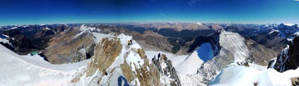 Summit Panorama from Diadem Peak. Click to view large size.