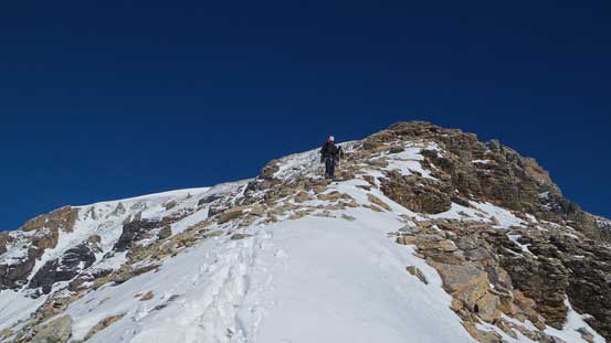 Descending easy slopes towards Woolley/Diadem col