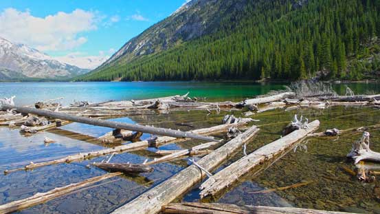 The colour was pretty. At this side there's also a prime camping site.