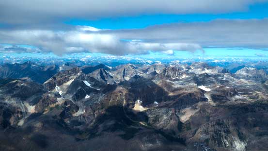 I like the colour pattern on these mountains.