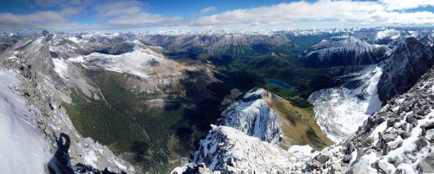 Summit Panorama looking east. Click to view large size.