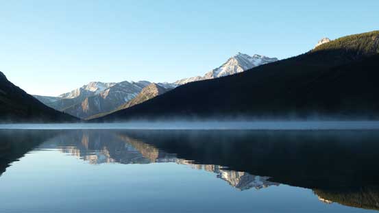 Just before we left, there's a layer of mist on the lake surface