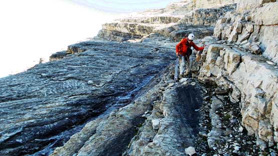 To access the main gully we still had to deal with slabs, briefly. 