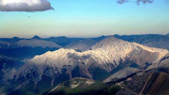 Elliot Peak on sunshine. Even this one looks small.