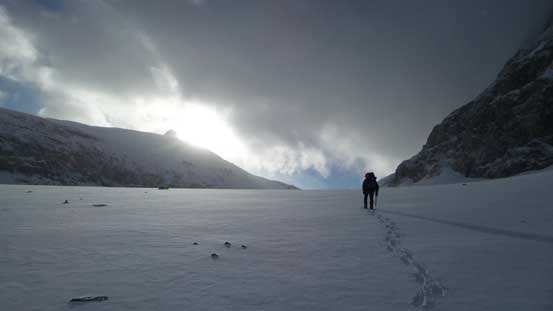 Raff ascending back towards Cline/Resolute col.