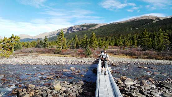 We investigated this bridge a little bit. Parks Canada no longer maintains this bridge now and instead they cut a new trail on the left (northwest) side of Brazeau River